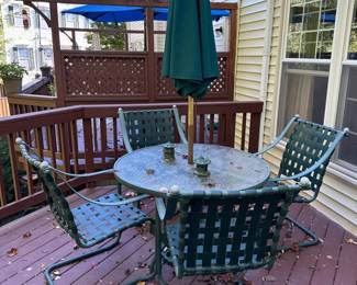 Woven Strap patio dining set