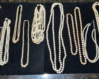 Vtg. pearl necklaces