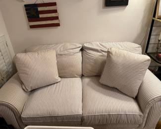 Broy Hill love seat