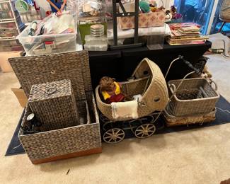 Antique baby doll carriage 