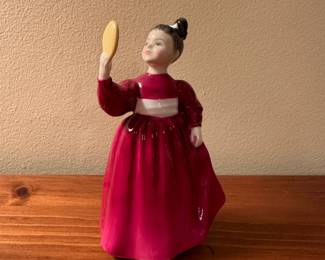Royal Dalton Vanity HN 2475 figurine