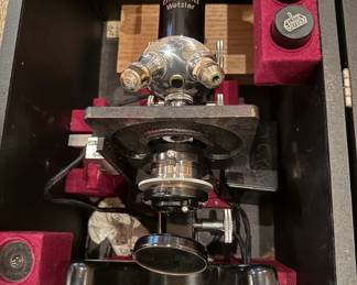 Leitz Microscope