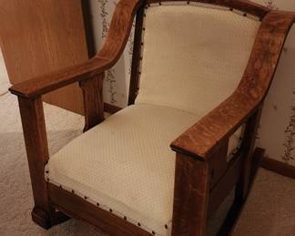 Beautiful early tiger oak rocker