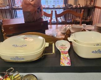 Vintage Corning Ware Cornflower Blue 10 in dish with lid and original carrier, other matching dishes