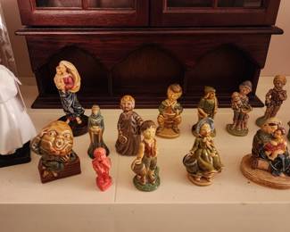 Royal Doulton angel, Wade Nursery Rhyme figurines