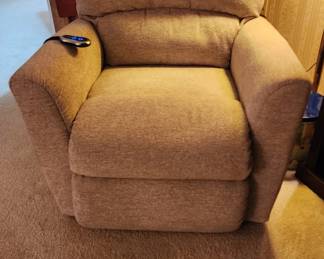 La_-Z-Boy power recliner/lift chair purchased in January, barely used, new condition.