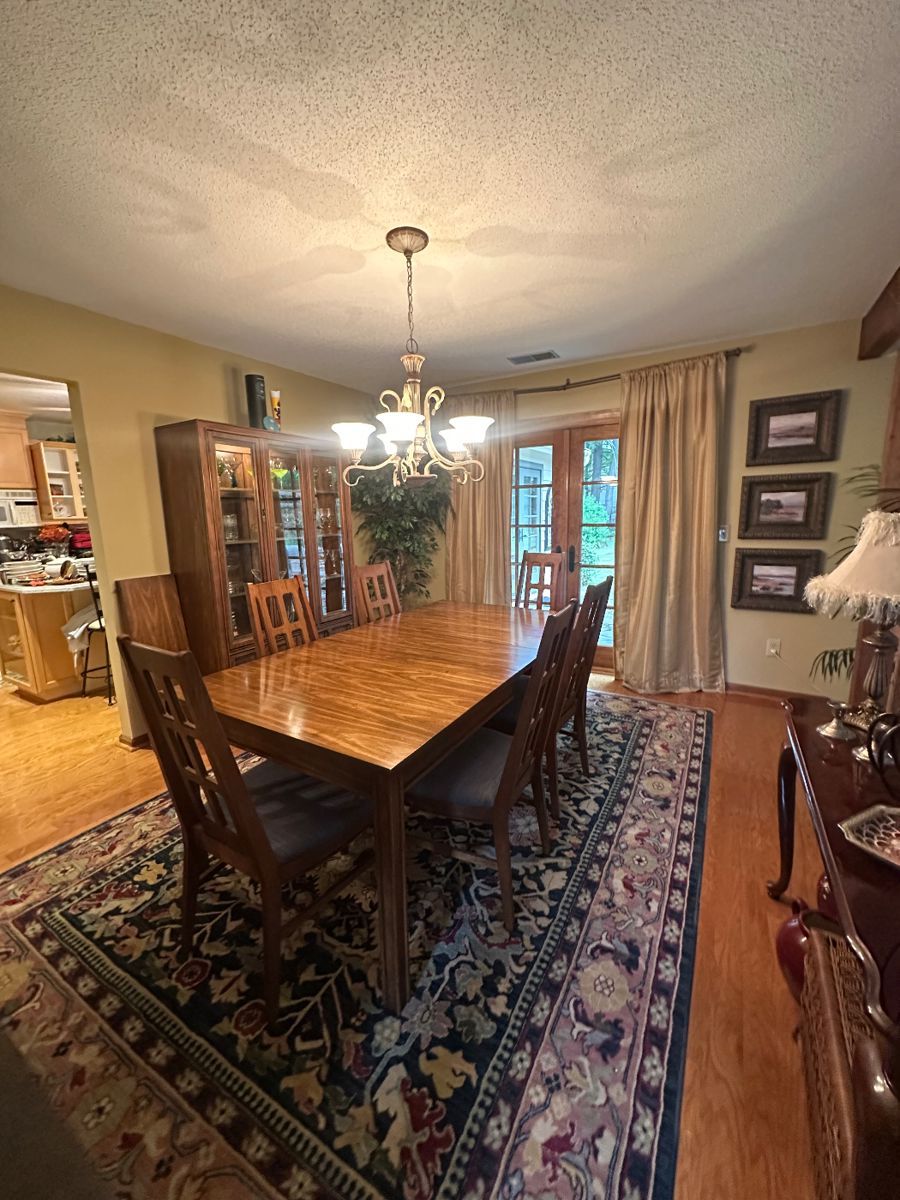 Mid Century Bassett furniture dining room set 