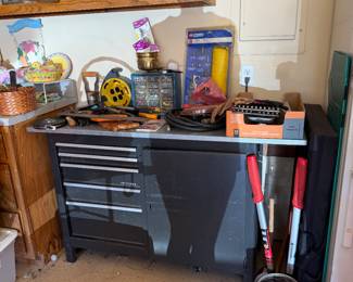 Craftsman tool box work bench