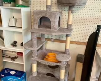 Almost new Cat Tree