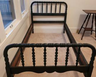 Twin bed