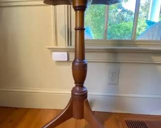 Federal Style SpiderLeg Small Table Stand