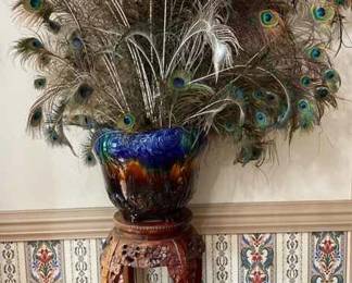 Vintage Ceramic Vase W Peacock Feathers And Decorative Wood Stand 