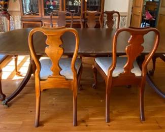 Double Pedestal Dining Room Table, 2 Queen Anne Armchairs And 5 Queen Anne Clawfoot Sidechairs 