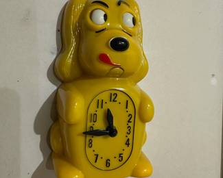 Yellow Klocker Spaniel Wall Clock