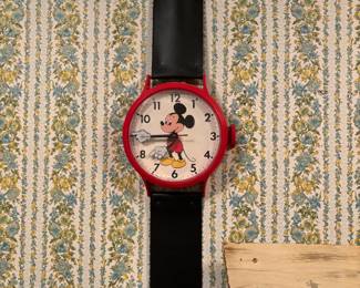 Welby by Elgin Mickey Mouse Giant Watch Wall Clock 