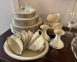 Lenox Montclair China Dinnerware Set
