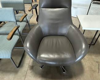 High back Leather Executive office chair