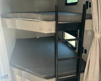 2022 Travel Trailer Never Used