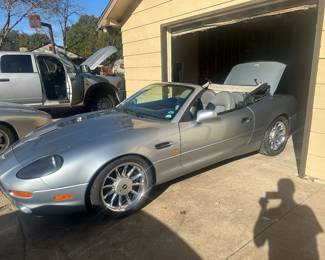 $32,000 o.b.o. 1998 Aston Martin DB7 Volante CONVERTIBLE 2-DR W/ a 3.2L L6 DOHC 24V SUPERCHARGER engine.
