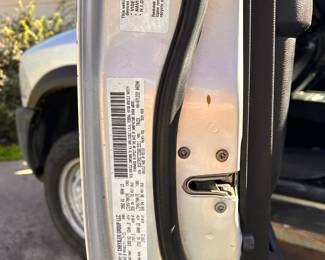   $12000 OBO 2013 RAM 2500 w/ 5.7L V8 OHV 16V engine. Tradesman Crew Cab SWB 4WD 4 Door 123,189 Miles