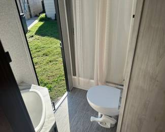 2022 Travel Trailer Never Used