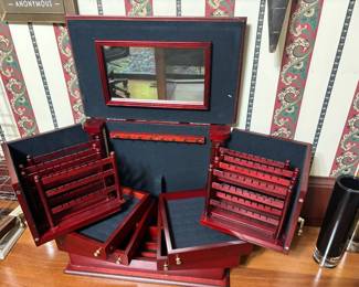 Lori Greiner 4-Tier Jewelry Box