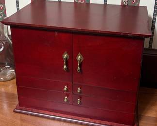 Lori Greiner 4-Tier Jewelry Box