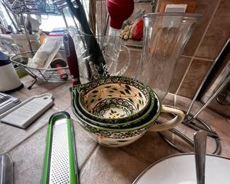 Temptations Old World Mixing Bowl Set with Pour Spouts