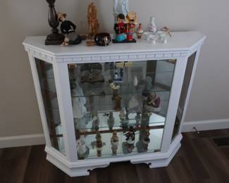 lighted display cabinet