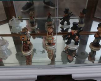 Hummels and decor