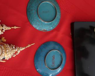 back of trinket holders