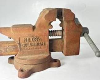 Vintage No. 03 1/2 Columbian Bench Vise.