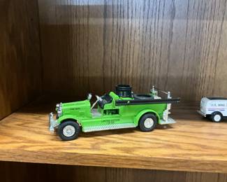 ERTL Die Cast Coin Bank Limited Edition 1926 Seagrave Fire Truck for Goshen Valley