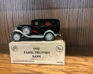 ERTL Die Cast 1932 Panel Delivery Coin Bank