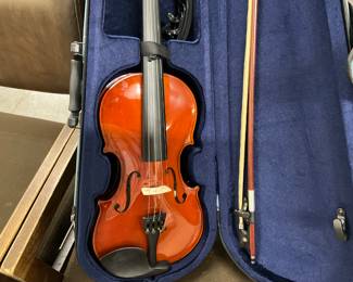 Susuki Violin in Case