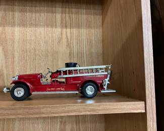 ERTL Die Cast 1926 Seagrave Fire Truck