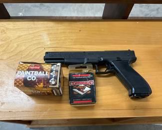 Daisy Paintball Gun w/Copperhead Paintball Pellets