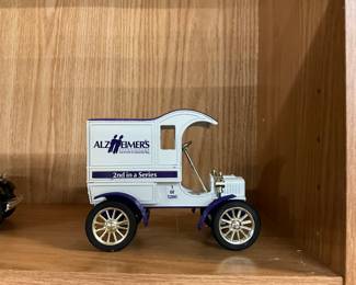 ERTL Die Cast Limited Edition 1905 Ford Delivery Car Coin Bank