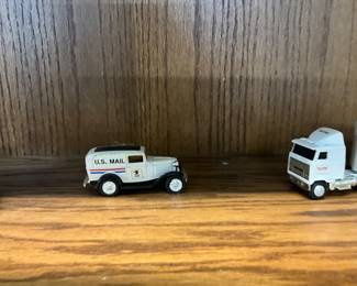 ERTL Die Cast Coin U.S. Mail 1932 Ford Panel Delivery Truck
