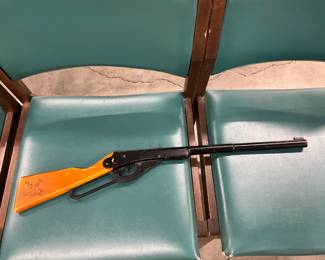 Daisy Buck Lever Cocking Shot Repeater BB Pellet Gun