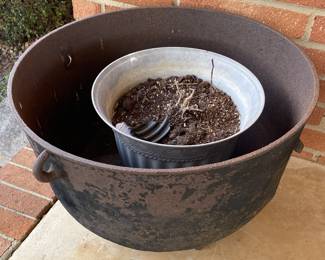 Cast Iron Stew Pot