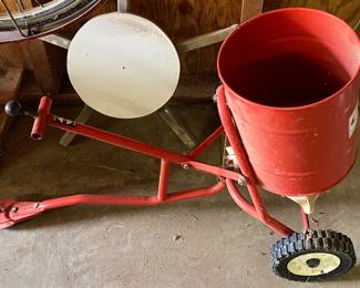 Cyclone Yard Seeder