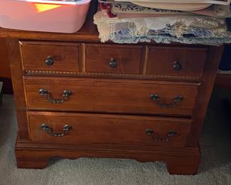 Vaughan Nightstand
