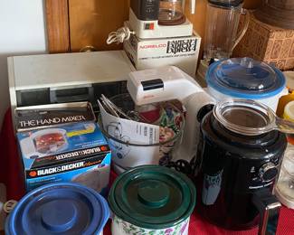 Small Kitchen Appliances/Crock Pots