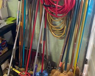 Air Hoses/Cleaning Supplies