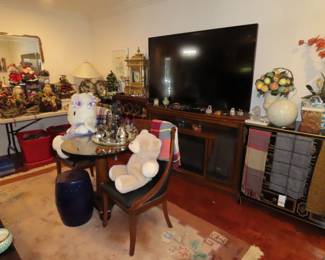 Living room area.