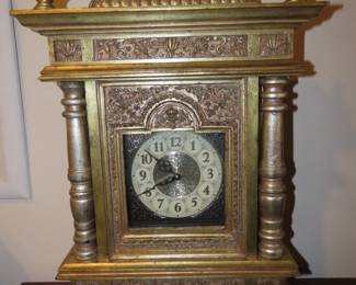 Large mantle clock