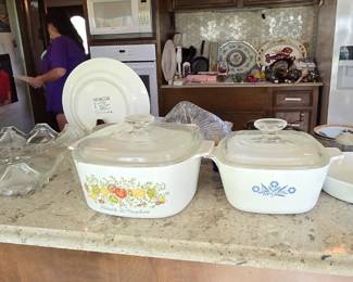 Pyrex - Kitchen Items 