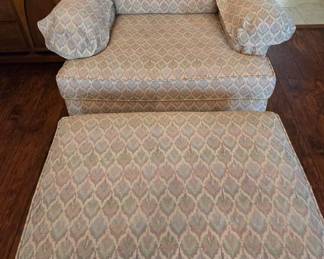 Side Chair with Ottamon 
