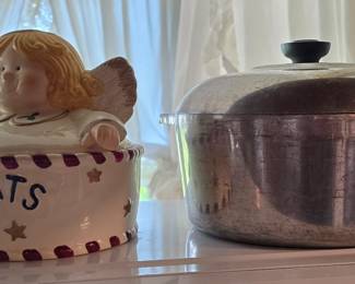 The Famous Magnalite Pot - Cookie Jar